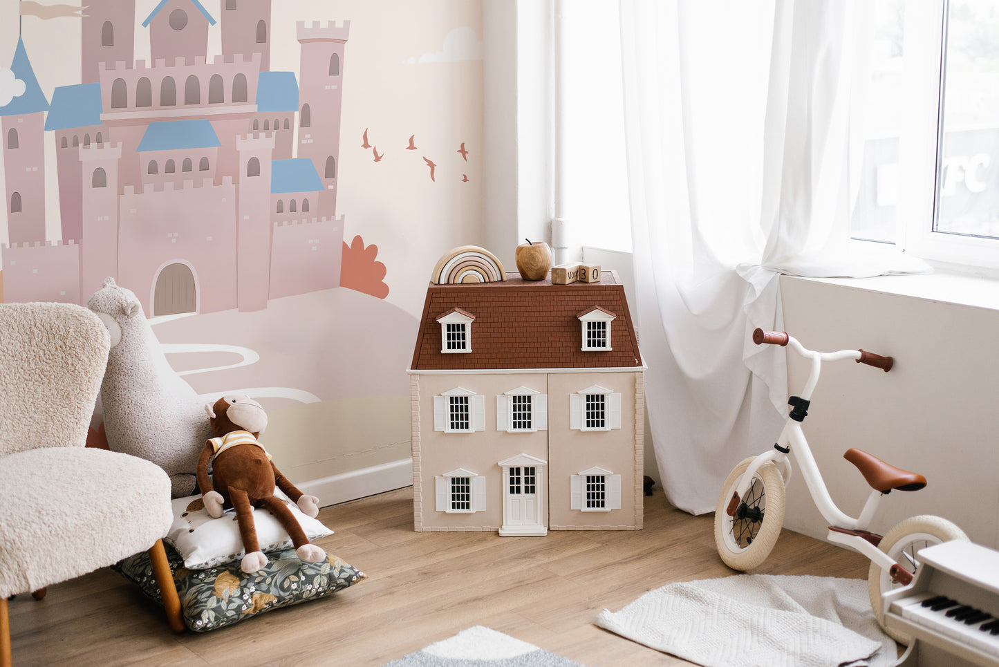 Fairytale-inspired wallpaper transforms kids’ rooms beautifully