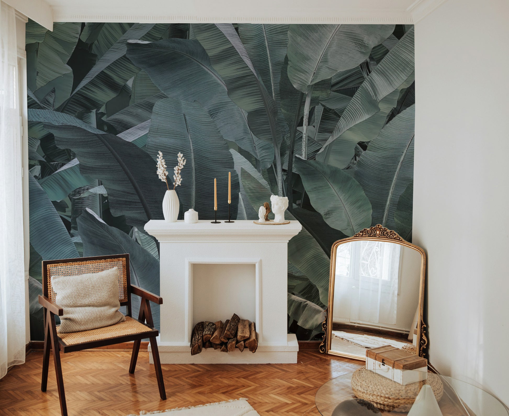 Tropical banana leaf wallpaper for a jungle-inspired look
