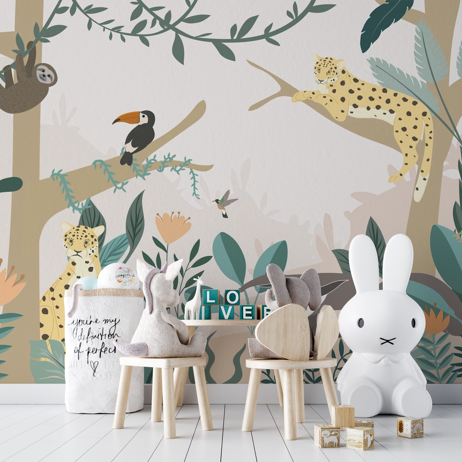 Kids’ room comes alive with jungle animal wallpaper art