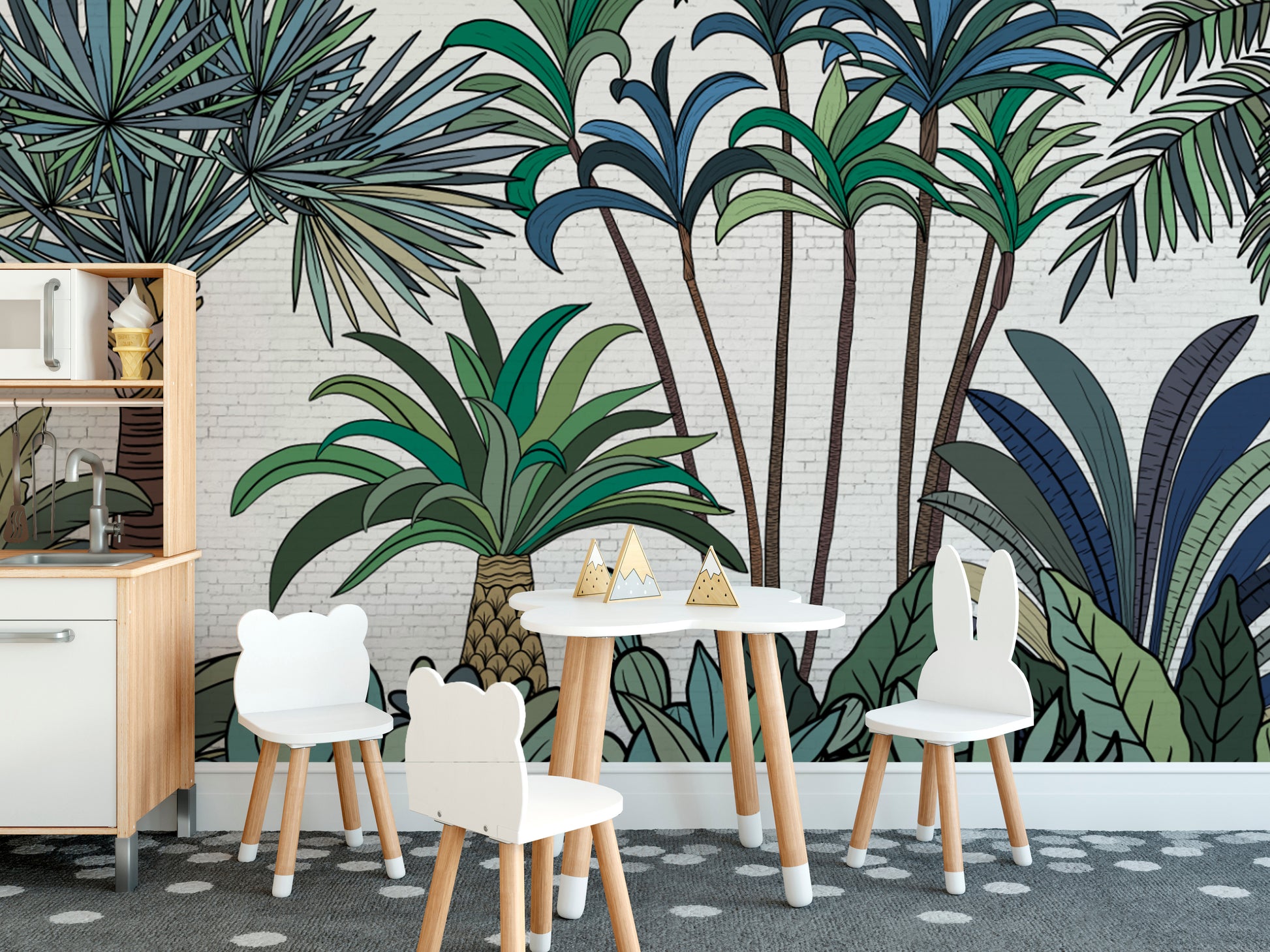 Green foliage wallpaper with hand-drawn details
