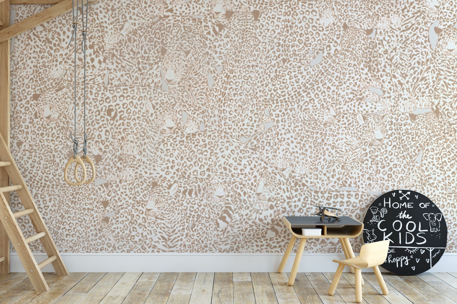 Glamorous cheetah print wallpaper with chic animal patterns.
