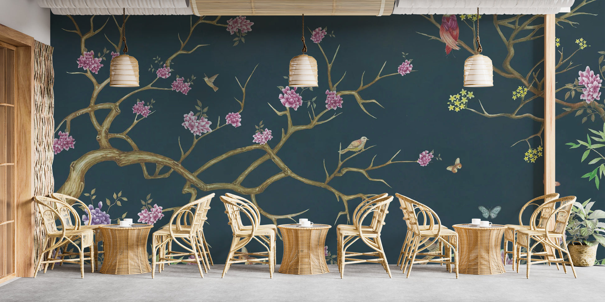 Classic chinoiserie wallpaper with flower patterns