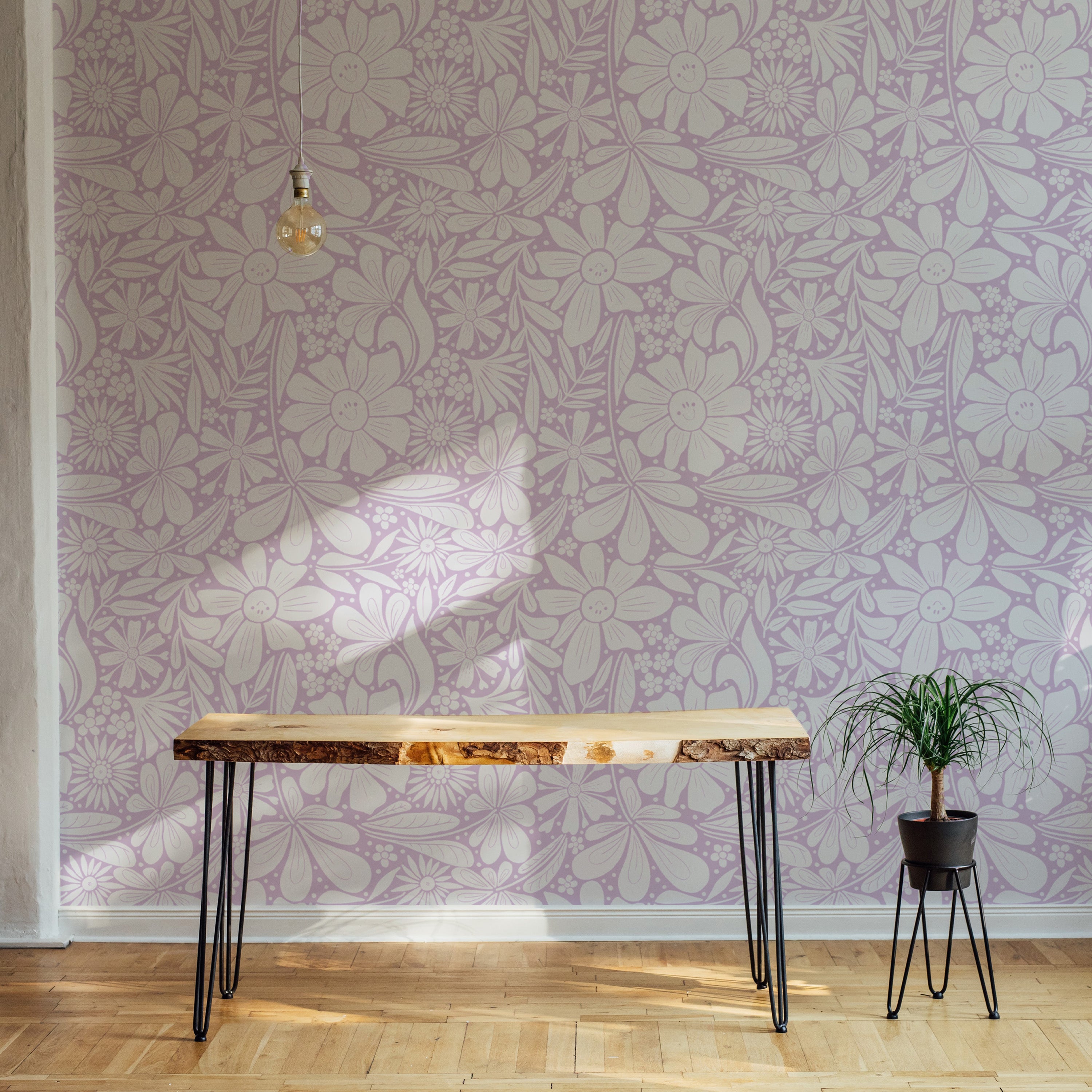 Elegant lilac wallpaper featuring delicate happy bloom patterns.
